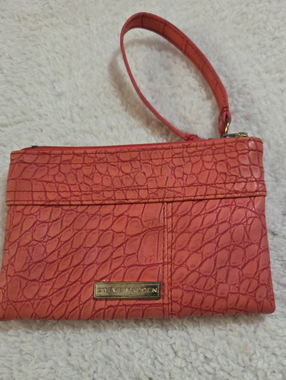 STEVE MADDEN WRISTLET